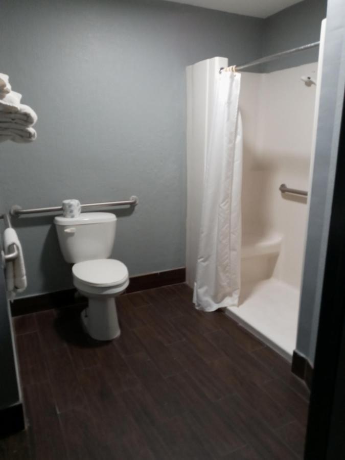 Travel Inn Уинтер-Хейвен Экстерьер фото