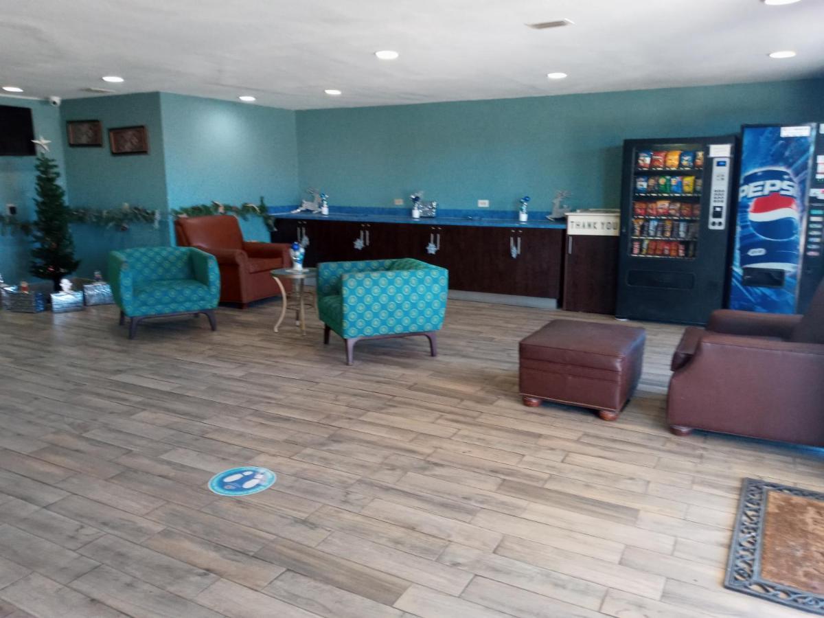 Travel Inn Уинтер-Хейвен Экстерьер фото